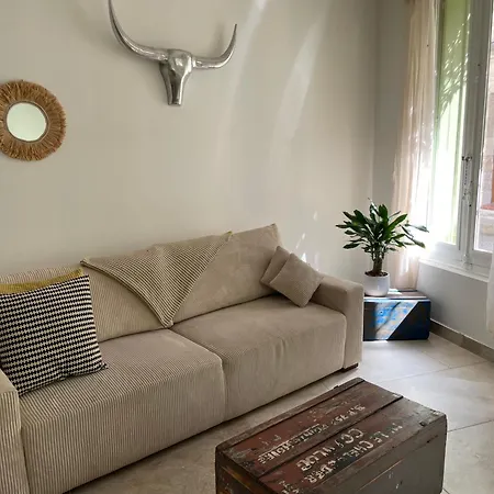 Appartement Charmante Maison De Avec Cour Exterieure *